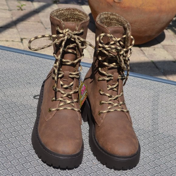 NEW Women's SKECHERS Brown Memory Foam Boots Hiking Work KNIT BUZZ Size 7 - Picture 2 of 9